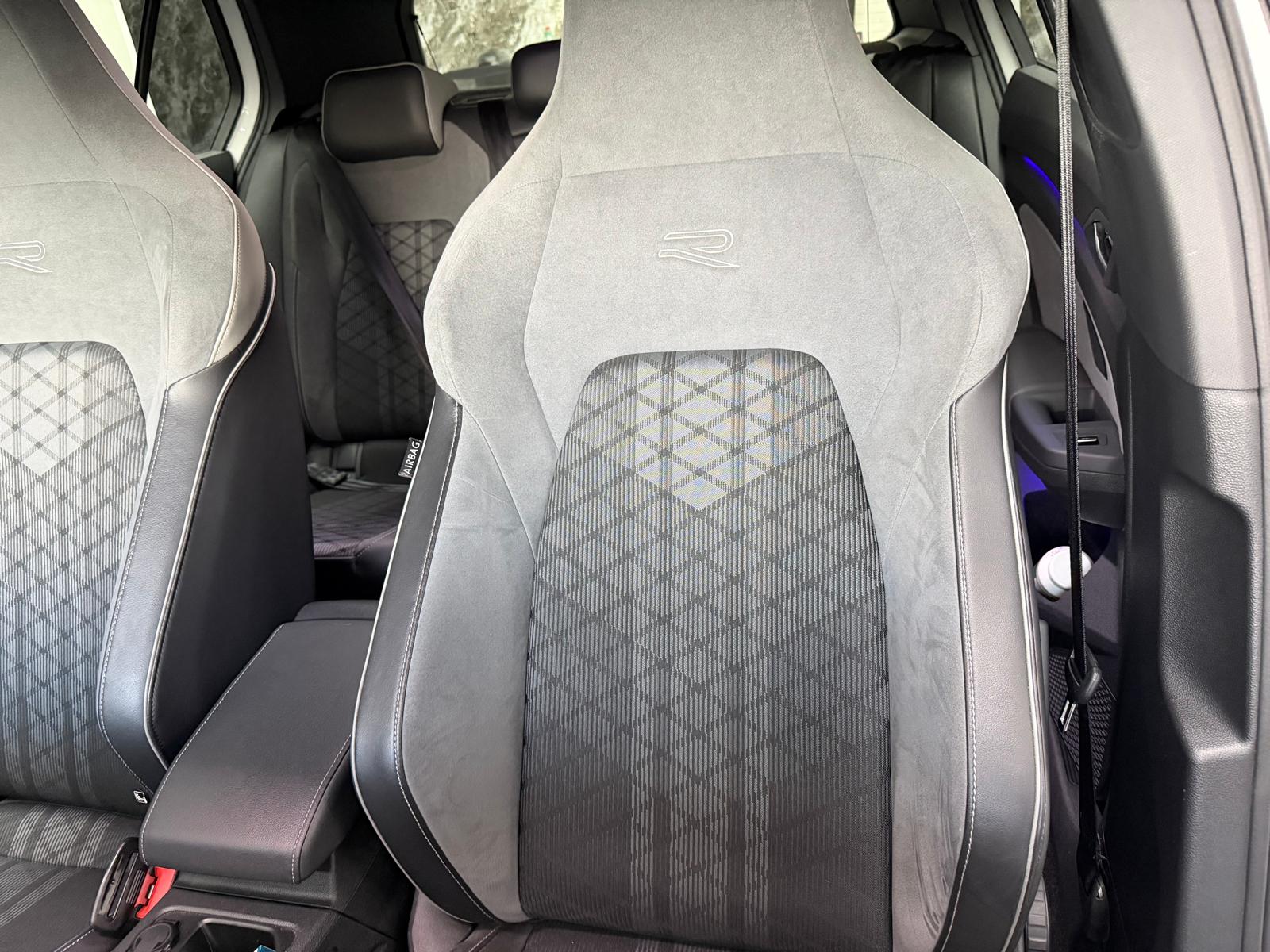 Volkswagen Golf 8 1.5 eTSI 150 CV EVO ACT DSG R-Line