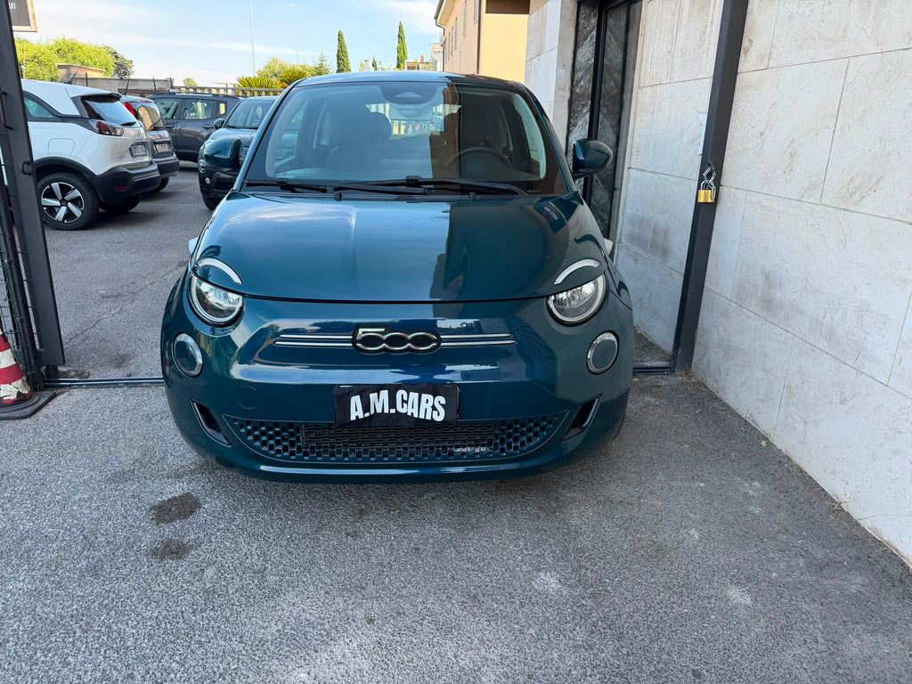 Fiat 500e Berlina 42 KWH La Prima