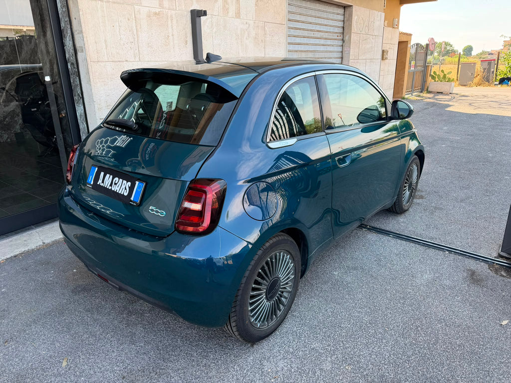 Fiat 500e Berlina 42 KWH La Prima