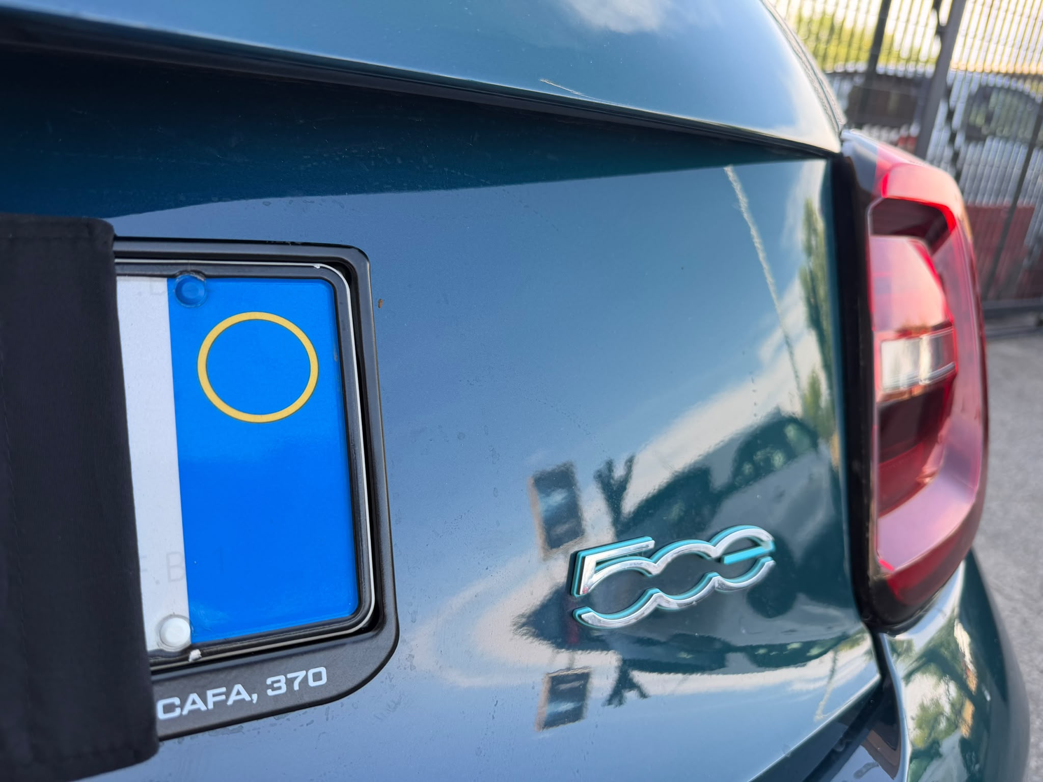 Fiat 500e Berlina 42 KWH La Prima