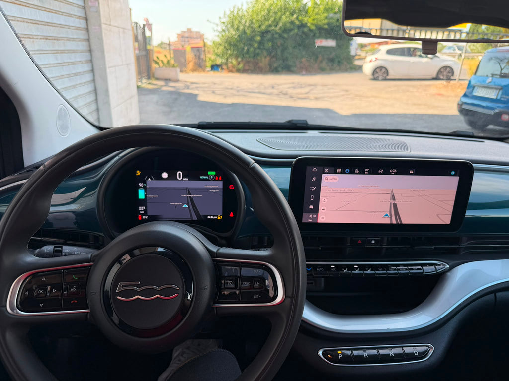 Fiat 500e Berlina 42 KWH La Prima